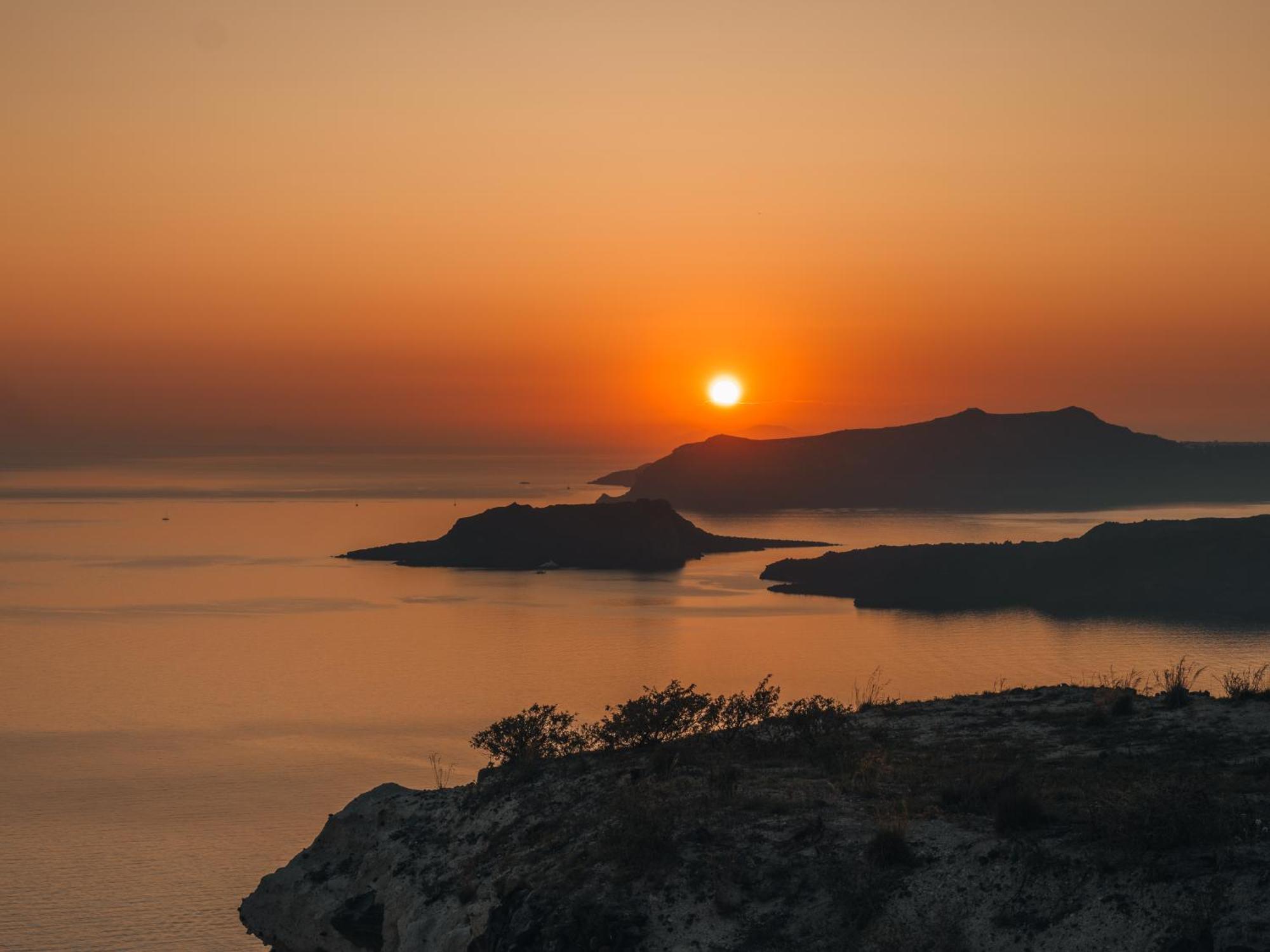 Nous Santorini Hotel เมซาเรีย ภายนอก รูปภาพ