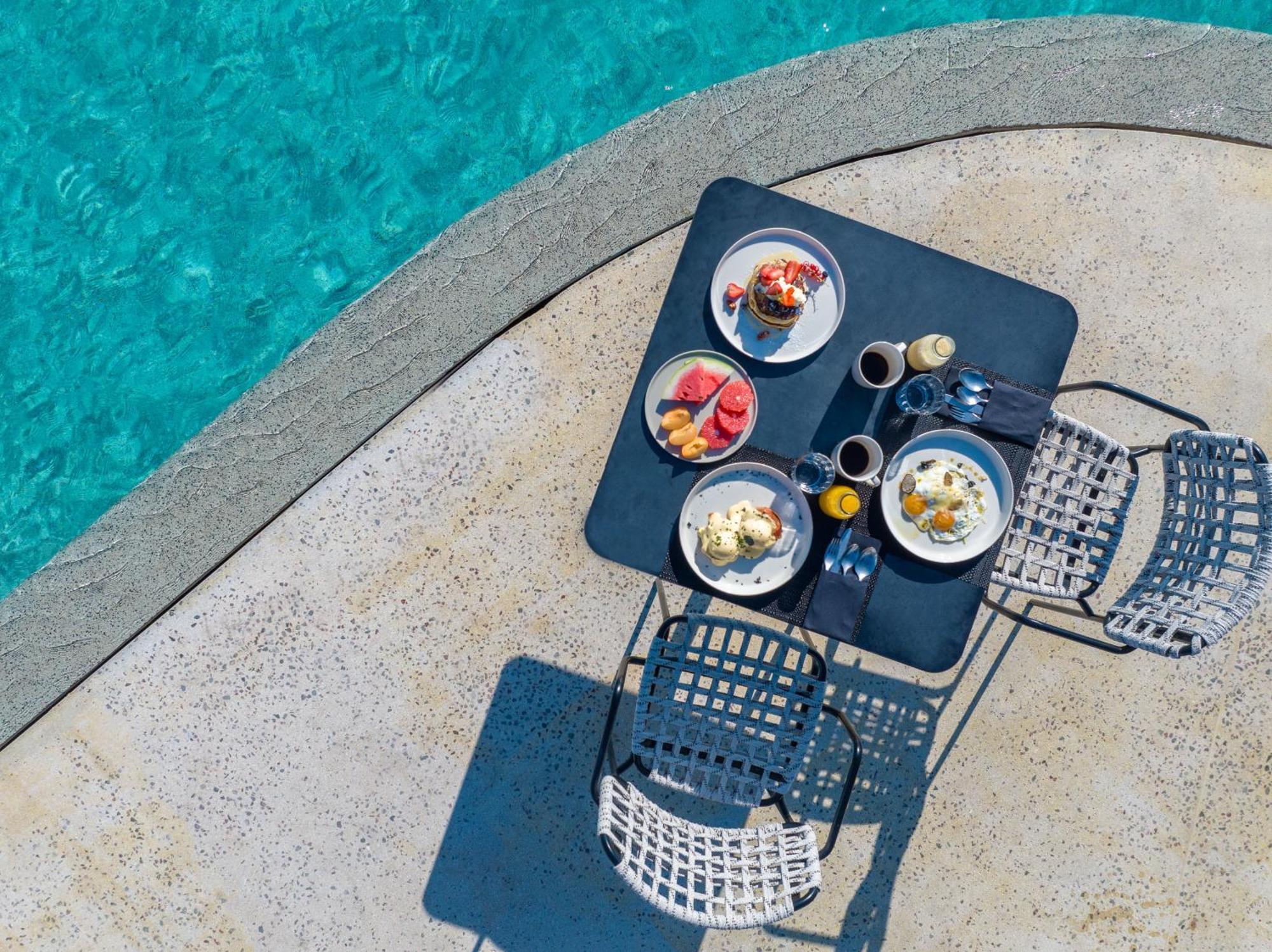 Nous Santorini Hotel เมซาเรีย ภายนอก รูปภาพ
